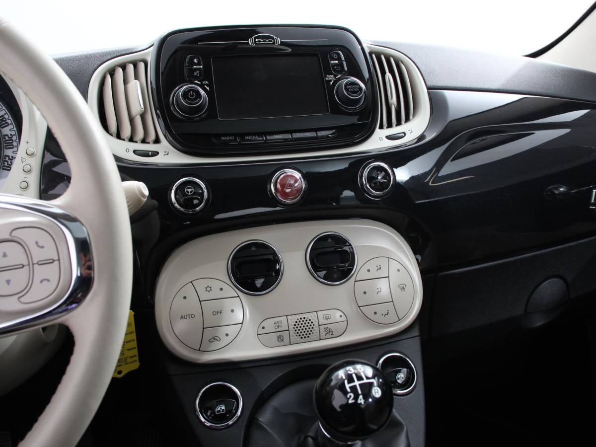 Fiat 500 Fiat 500 1.2 Lounge Navigatie Leder Interieur Climate Control Panoramadak Parkeer sensoren
