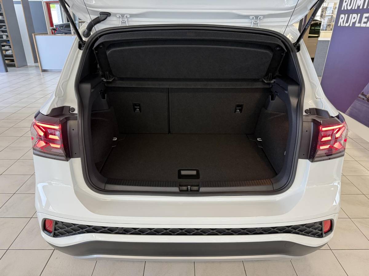 Volkswagen T-Cross Volkswagen T-Cross 1.0 TSI R-Line Edition DSG 116PK *NAVI*APP*MATRIX*
