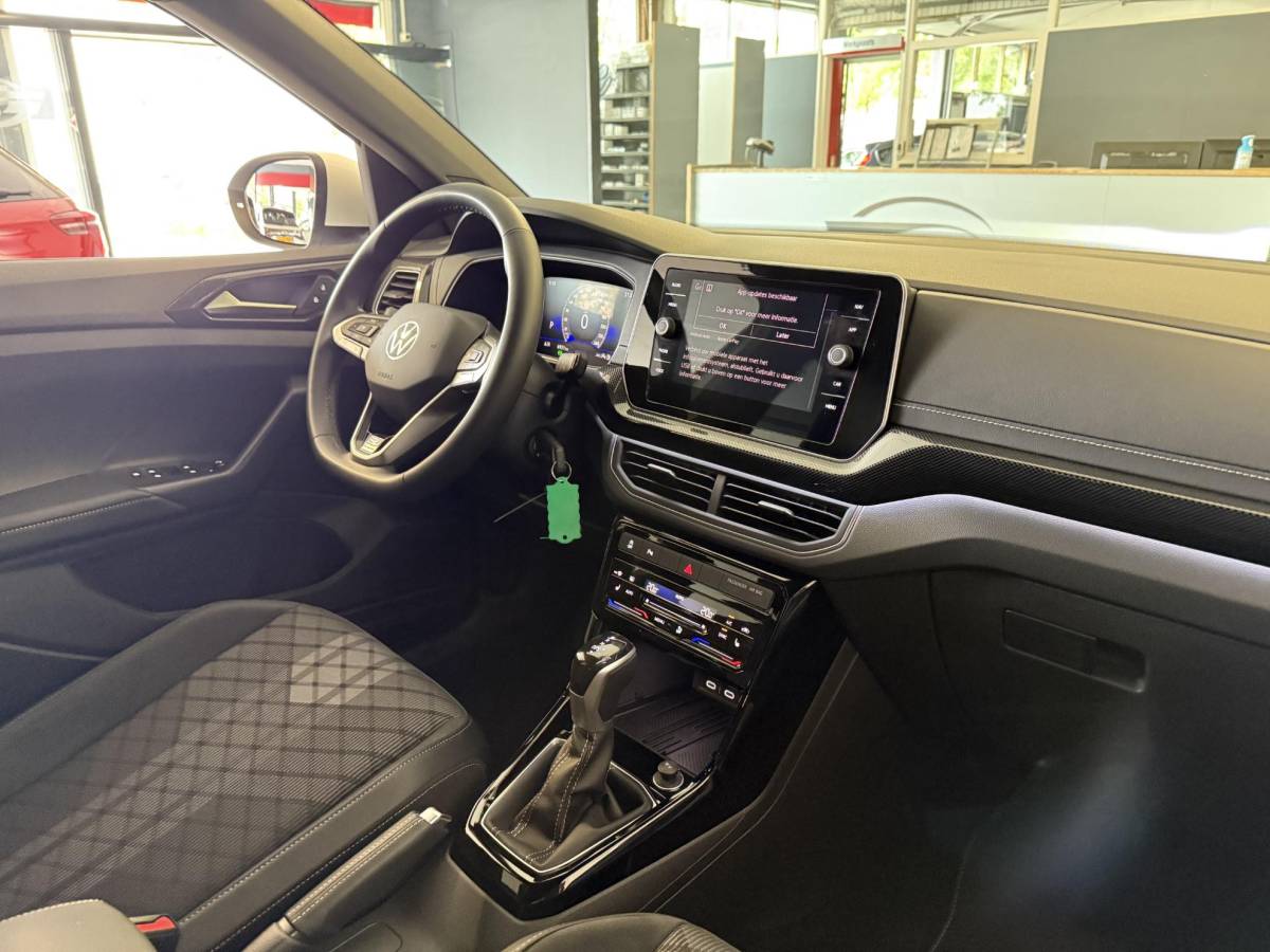 Volkswagen T-Cross Volkswagen T-Cross 1.0 TSI R-Line Edition DSG 116PK *NAVI*APP*MATRIX*