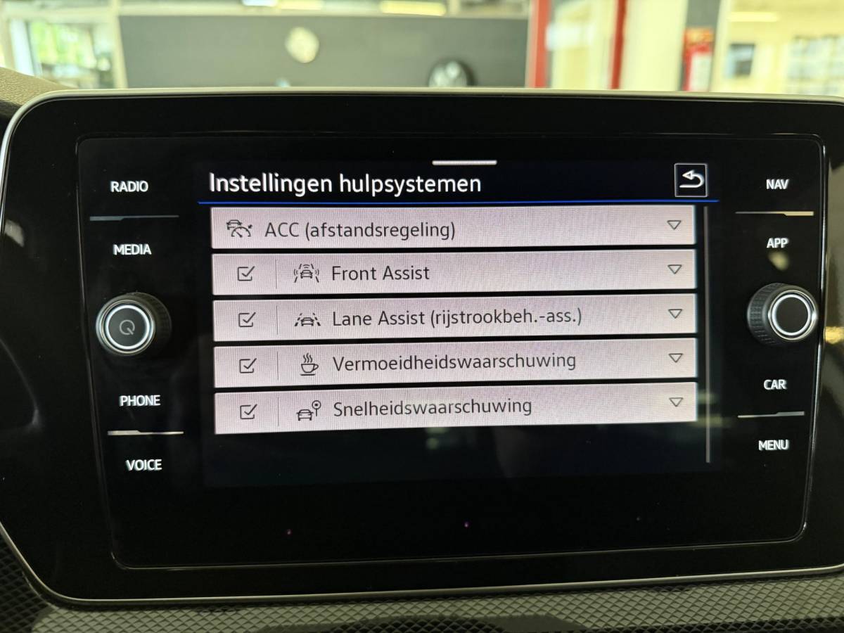Volkswagen T-Cross Volkswagen T-Cross 1.0 TSI R-Line Edition DSG 116PK *NAVI*APP*MATRIX*