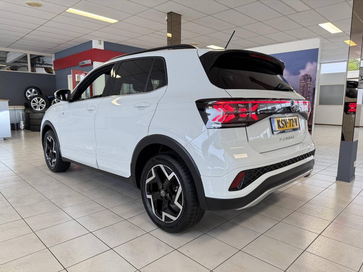 Volkswagen T-Cross Volkswagen T-Cross 1.0 TSI R-Line Edition DSG 116PK *NAVI*APP*MATRIX*