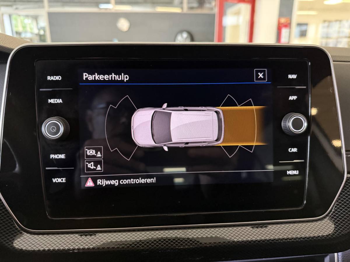Volkswagen T-Cross Volkswagen T-Cross 1.0 TSI R-Line Edition DSG 116PK *NAVI*APP*MATRIX*