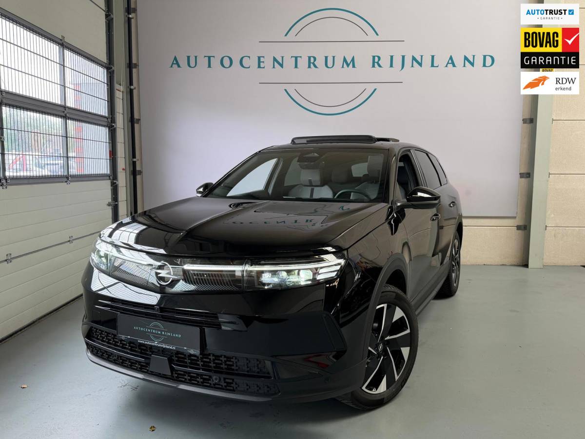 Opel Grandland Opel GRANDLAND 1.2 Turbo Hybrid GS, Panoramdak, Head up display, Camera, Stoel/Stuurverwarming