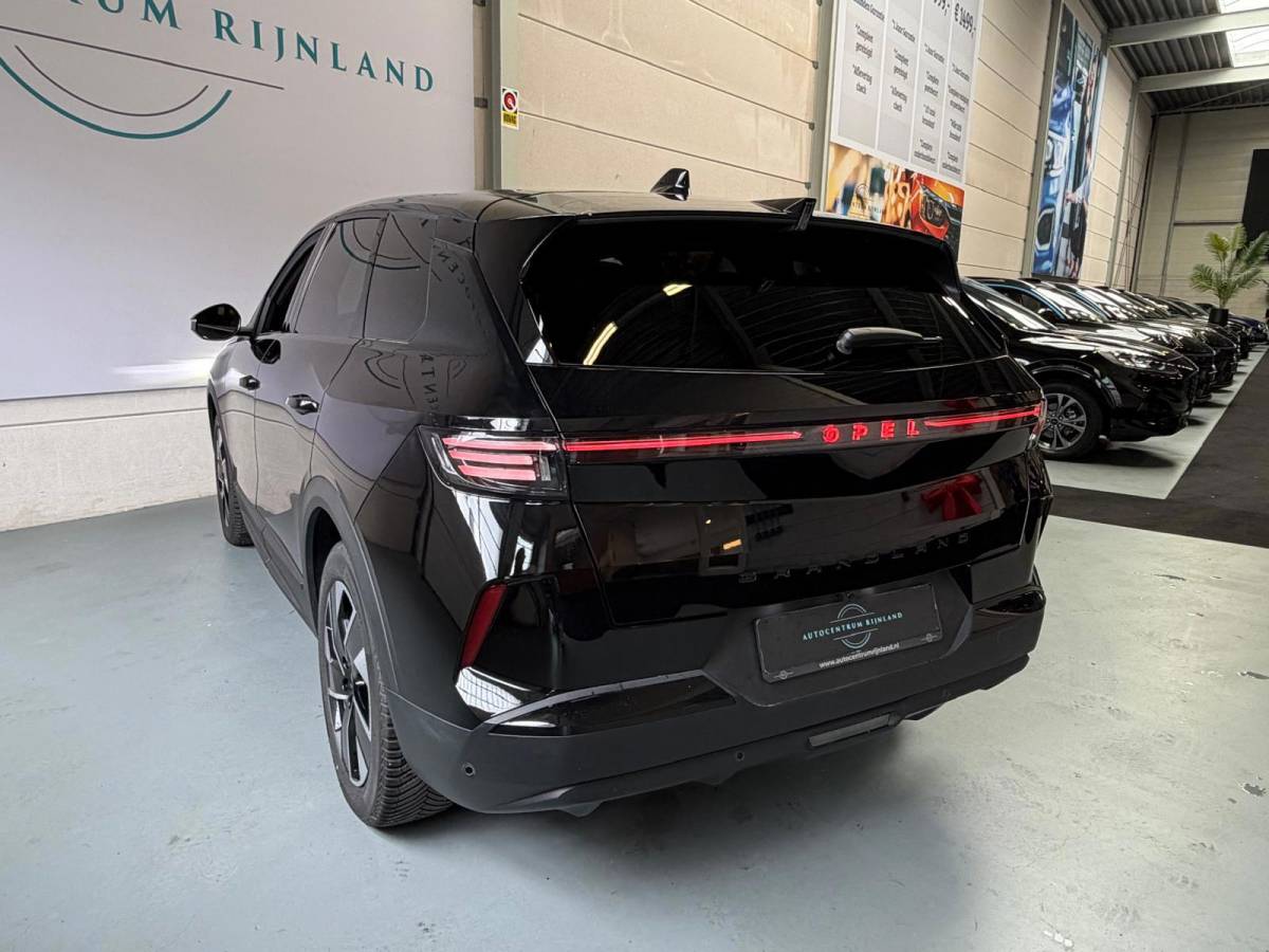 Opel Grandland Opel GRANDLAND 1.2 Turbo Hybrid GS, Panoramdak, Head up display, Camera, Stoel/Stuurverwarming