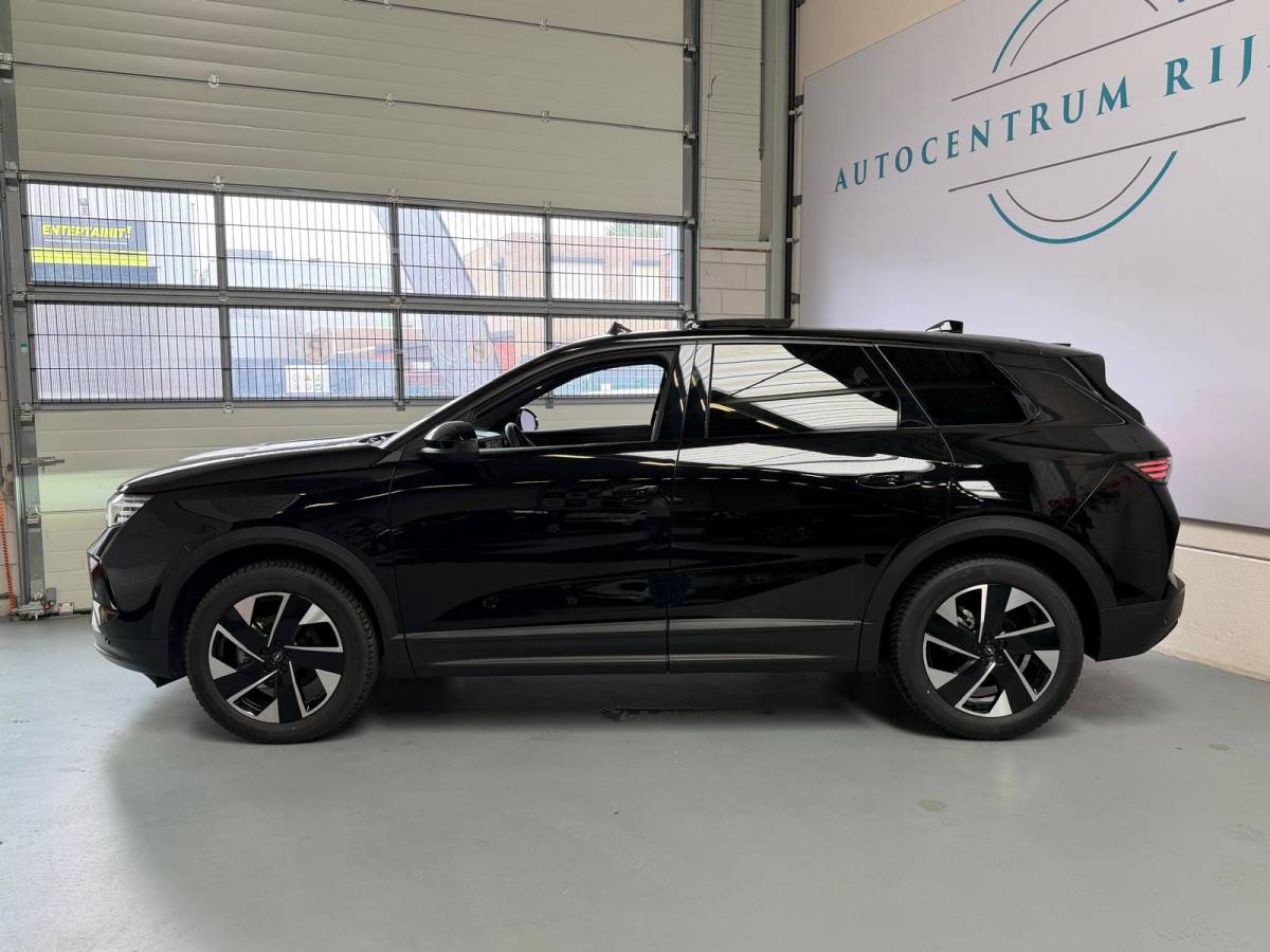 Opel Grandland Opel GRANDLAND 1.2 Turbo Hybrid GS, Panoramdak, Head up display, Camera, Stoel/Stuurverwarming