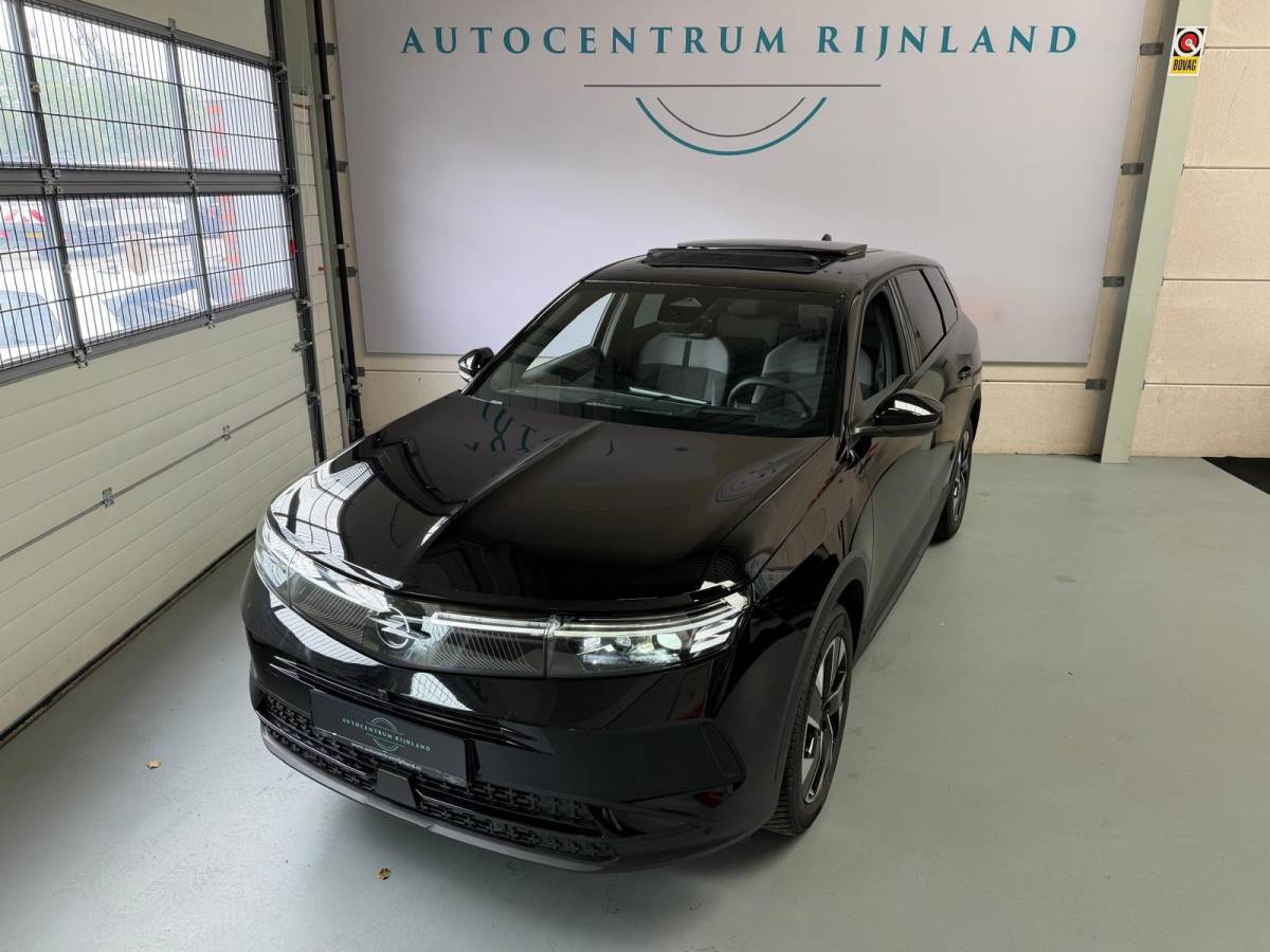 Opel Grandland Opel GRANDLAND 1.2 Turbo Hybrid GS, Panoramdak, Head up display, Camera, Stoel/Stuurverwarming