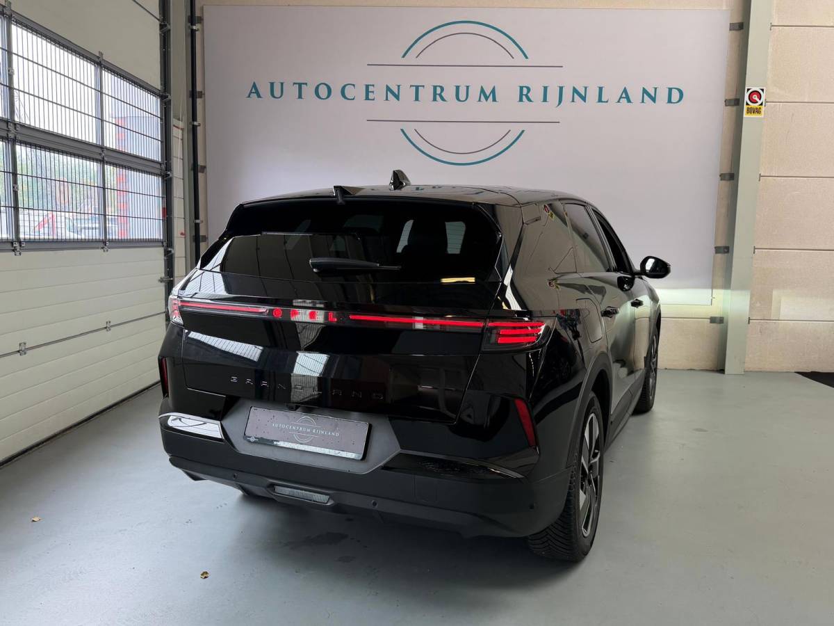 Opel Grandland Opel GRANDLAND 1.2 Turbo Hybrid GS, Panoramdak, Head up display, Camera, Stoel/Stuurverwarming