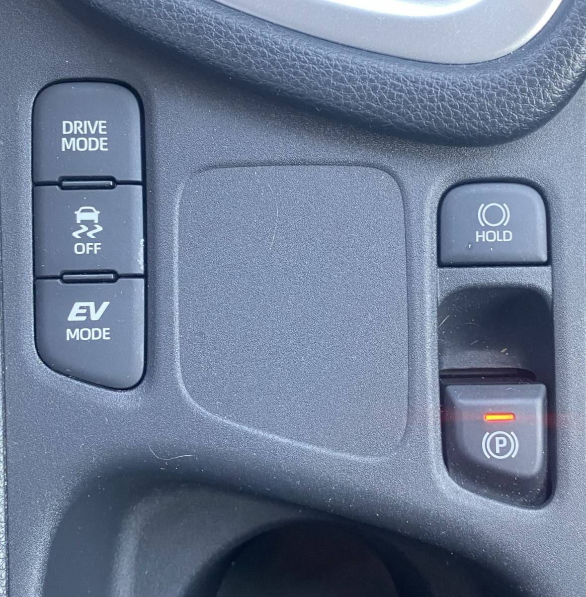 Toyota Yaris Toyota Yaris 1.5 Hybrid Dynamic/ Virtual CP/ DriveAssist/ CarPlay/ Fabrieksgarantie/ NAP/ Dealeronderhouden