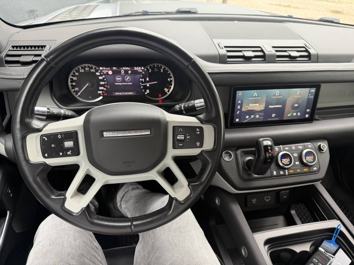 Land Rover Defender Land Rover Defender 3.0 D200 90 MHEV S Grijskenteken uit 2021 km 125.000