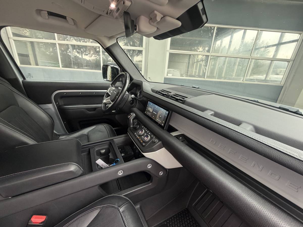 Land Rover Defender Land Rover Defender 3.0 D200 90 MHEV S Grijskenteken uit 2021 km 125.000