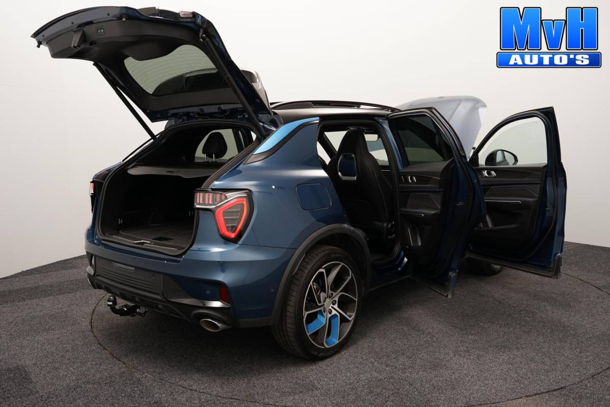 Lynk & Co 01 Lynk & Co 01 1.5 PHEV|ZWARTE.HEMEL|TREKHAAK|360ºCAM|SOH96%