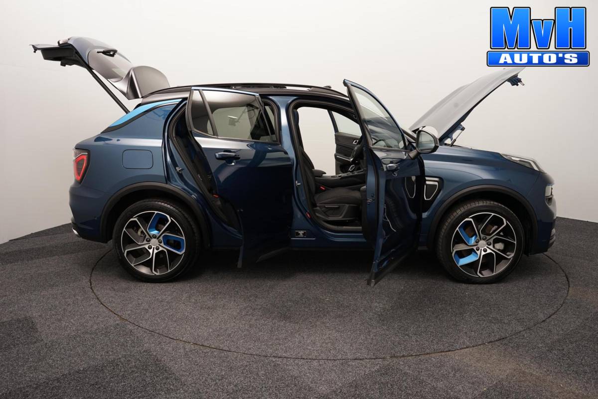 Lynk & Co 01 Lynk & Co 01 1.5 PHEV|ZWARTE.HEMEL|TREKHAAK|360ºCAM|SOH96%