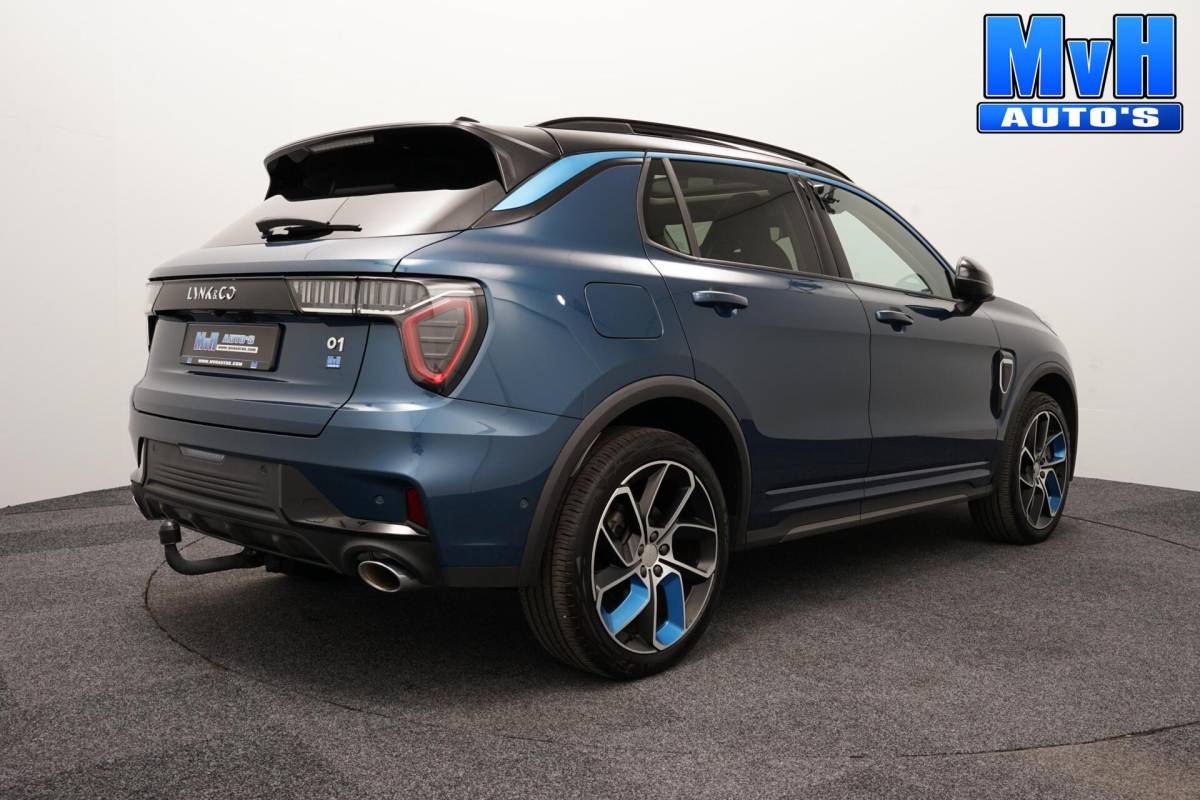 Lynk & Co 01 Lynk & Co 01 1.5 PHEV|ZWARTE.HEMEL|TREKHAAK|360ºCAM|SOH96%
