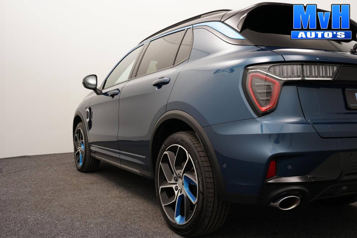 Lynk & Co 01 Lynk & Co 01 1.5 PHEV|ZWARTE.HEMEL|TREKHAAK|360ºCAM|SOH96%