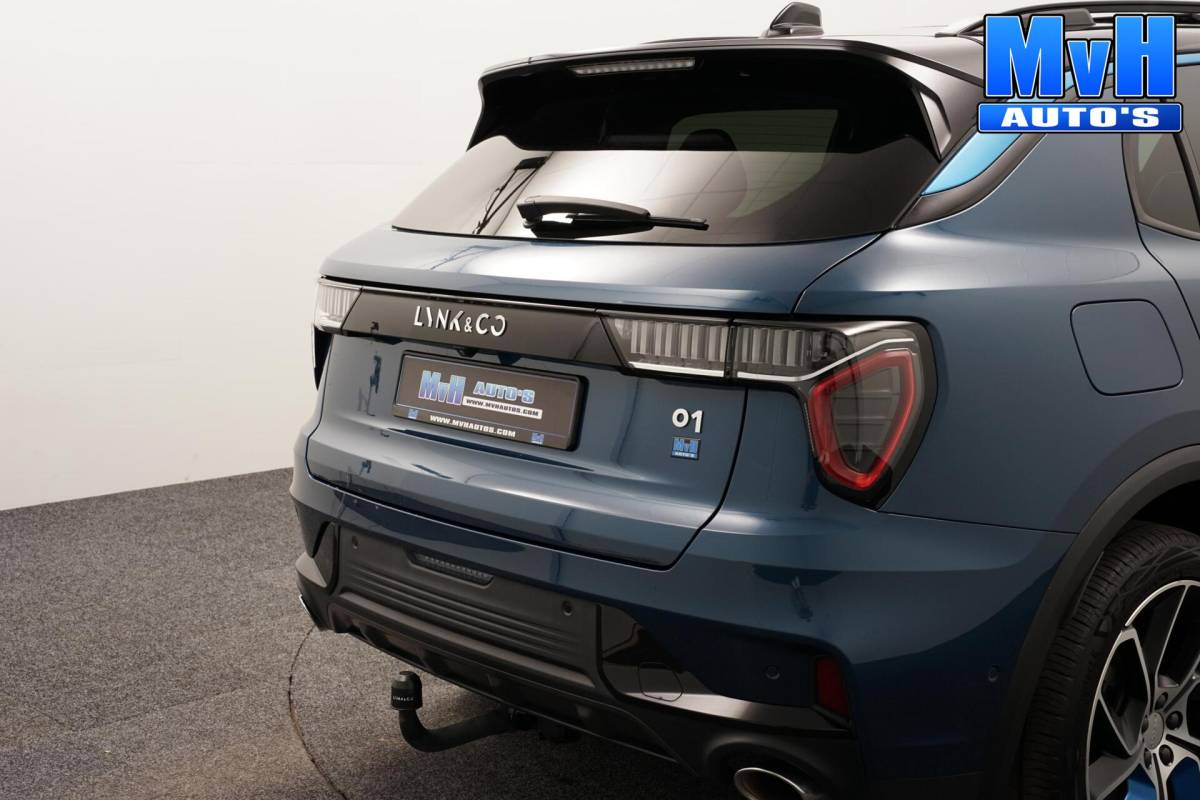 Lynk & Co 01 Lynk & Co 01 1.5 PHEV|ZWARTE.HEMEL|TREKHAAK|360ºCAM|SOH96%