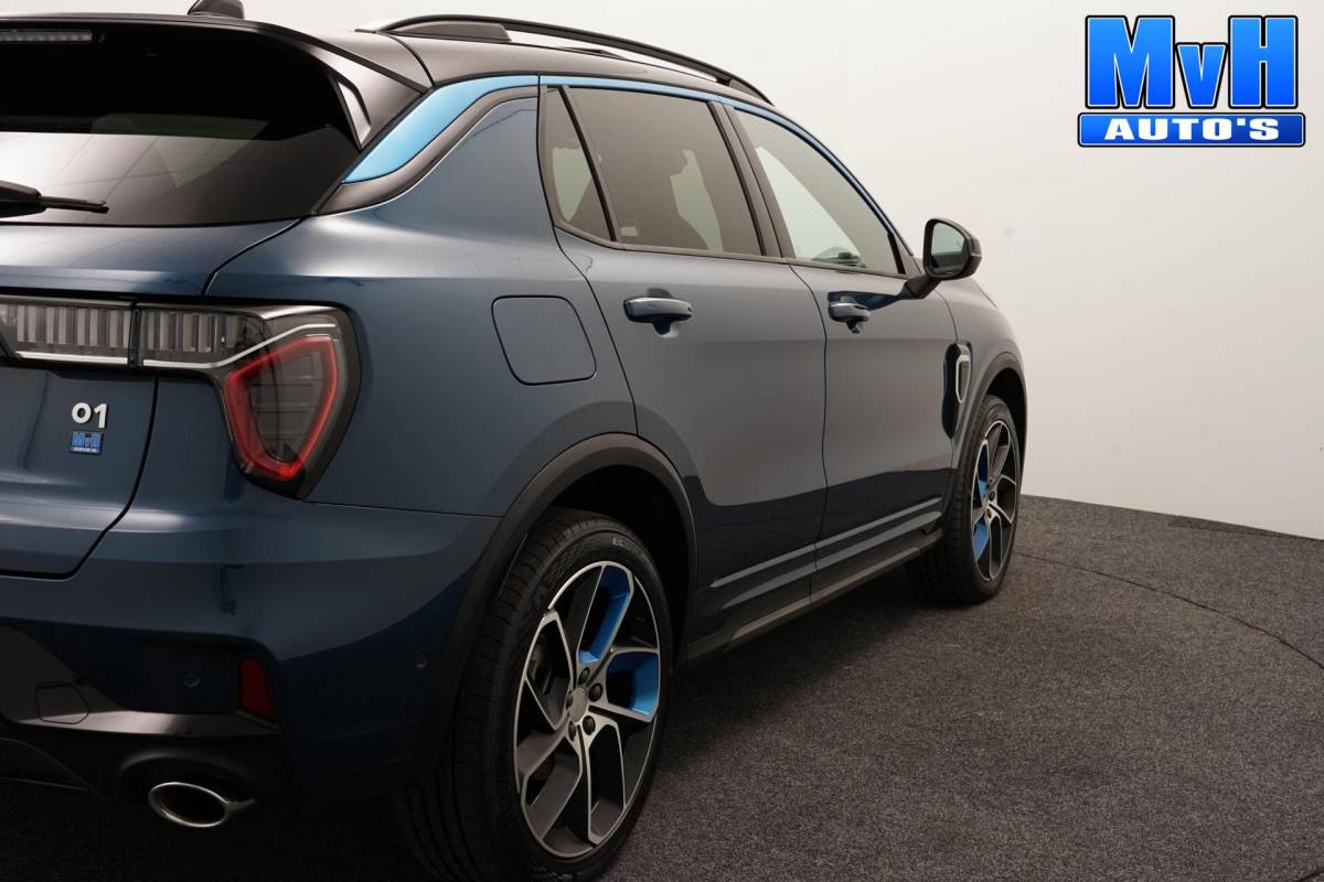 Lynk & Co 01 Lynk & Co 01 1.5 PHEV|ZWARTE.HEMEL|TREKHAAK|360ºCAM|SOH96%
