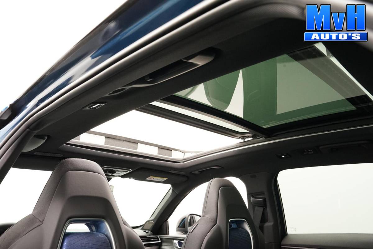 Lynk & Co 01 Lynk & Co 01 1.5 PHEV|ZWARTE.HEMEL|TREKHAAK|360ºCAM|SOH96%