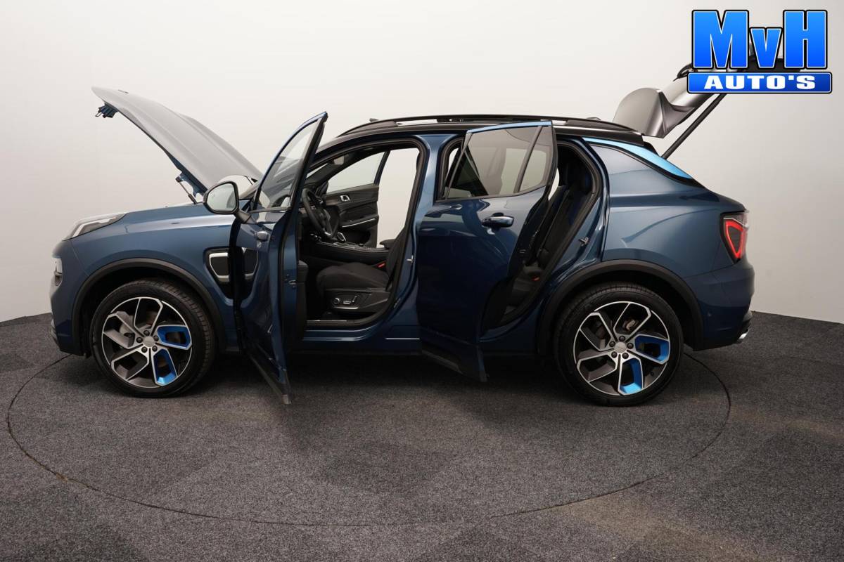 Lynk & Co 01 Lynk & Co 01 1.5 PHEV|ZWARTE.HEMEL|TREKHAAK|360ºCAM|SOH96%