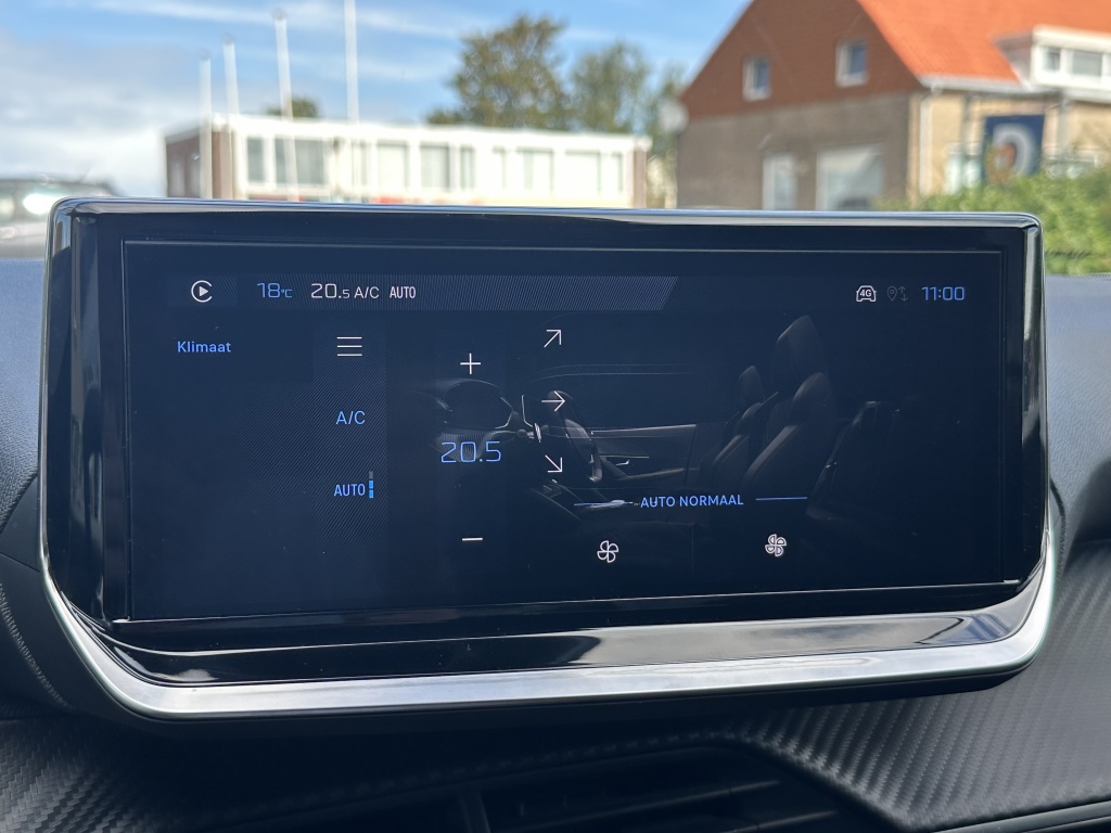 Peugeot 2008 Peugeot 2008 1.2 Allure 100 PK | PDC voor & achter | CarPlay |