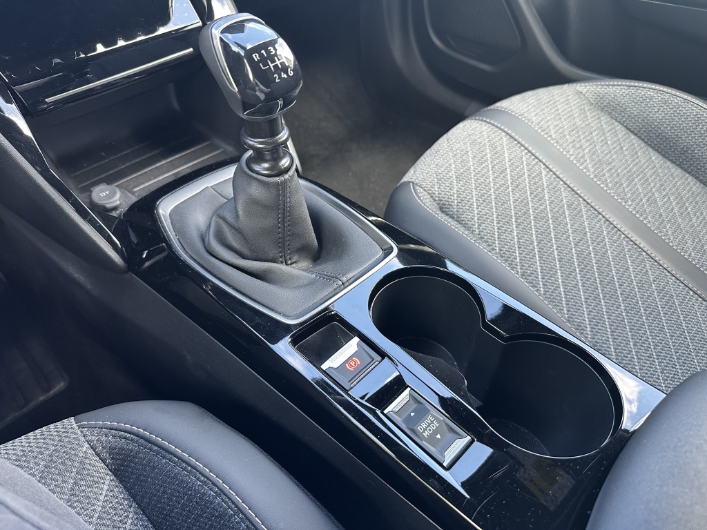 Peugeot 2008 Peugeot 2008 1.2 Allure 100 PK | PDC voor & achter | CarPlay |