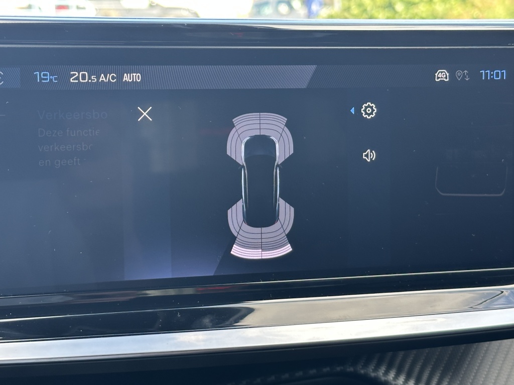 Peugeot 2008 Peugeot 2008 1.2 Allure 100 PK | PDC voor & achter | CarPlay |