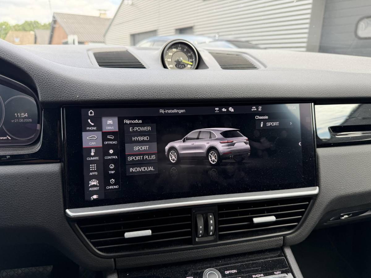 Porsche Cayenne Porsche Cayenne 3.0 E-Hybrid Sport Chrono | Panoramadak | Camera | Bose | Elektrische Trekhaak | Elektrische Achterklep |