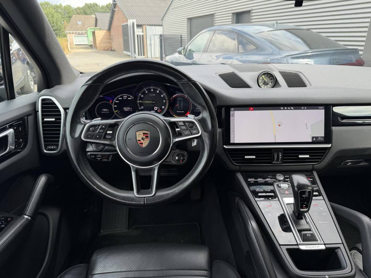 Porsche Cayenne Porsche Cayenne 3.0 E-Hybrid Sport Chrono | Panoramadak | Camera | Bose | Elektrische Trekhaak | Elektrische Achterklep |