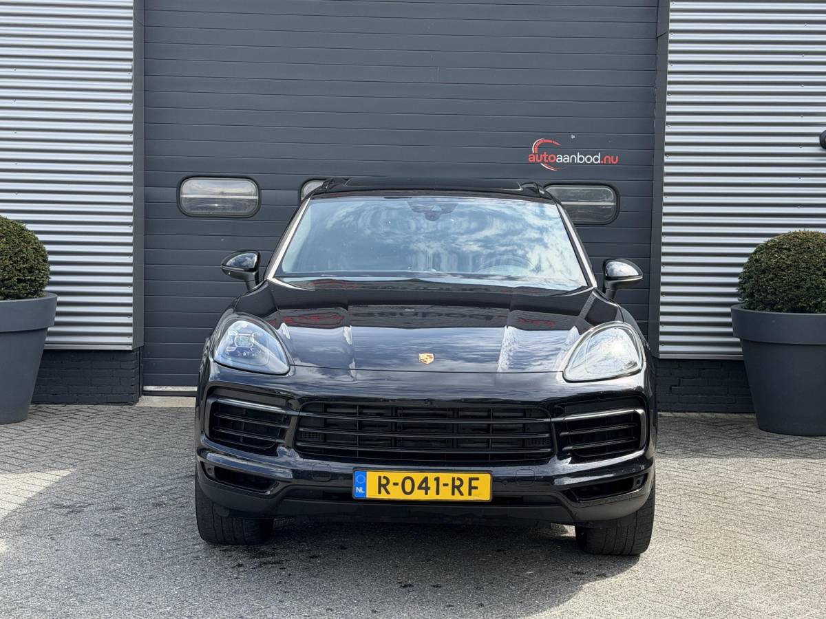 Porsche Cayenne Porsche Cayenne 3.0 E-Hybrid Sport Chrono | Panoramadak | Camera | Bose | Elektrische Trekhaak | Elektrische Achterklep |