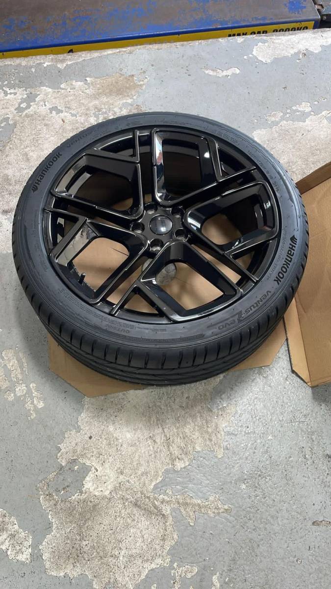 Volkswagen Tiguan Volkswagen Tiguan 1.5 eTSI 18inch 7-traps automaat 360 camera trekhaak Edition 150pk 2025 km 31.000