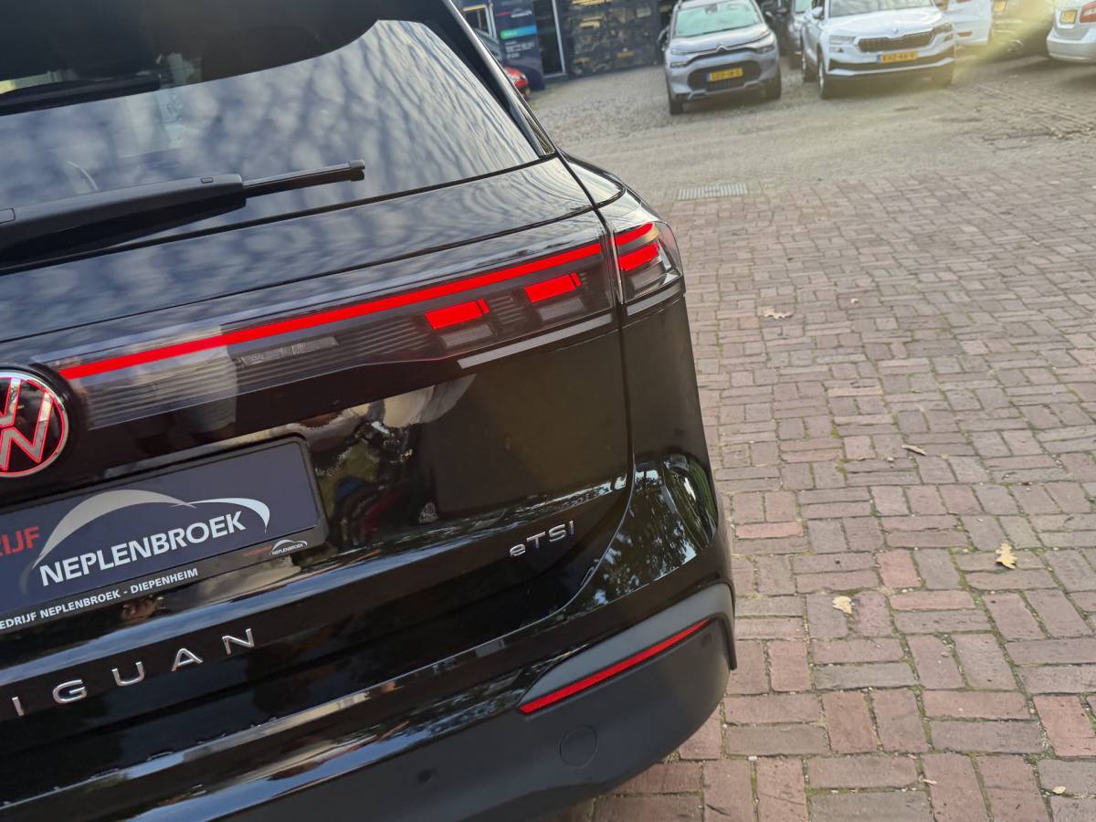 Volkswagen Tiguan Volkswagen Tiguan 1.5 eTSI Life Edition 7-traps automaat 360 camera trekhaak Edition 150pk 20Inch 2025 km 31.000