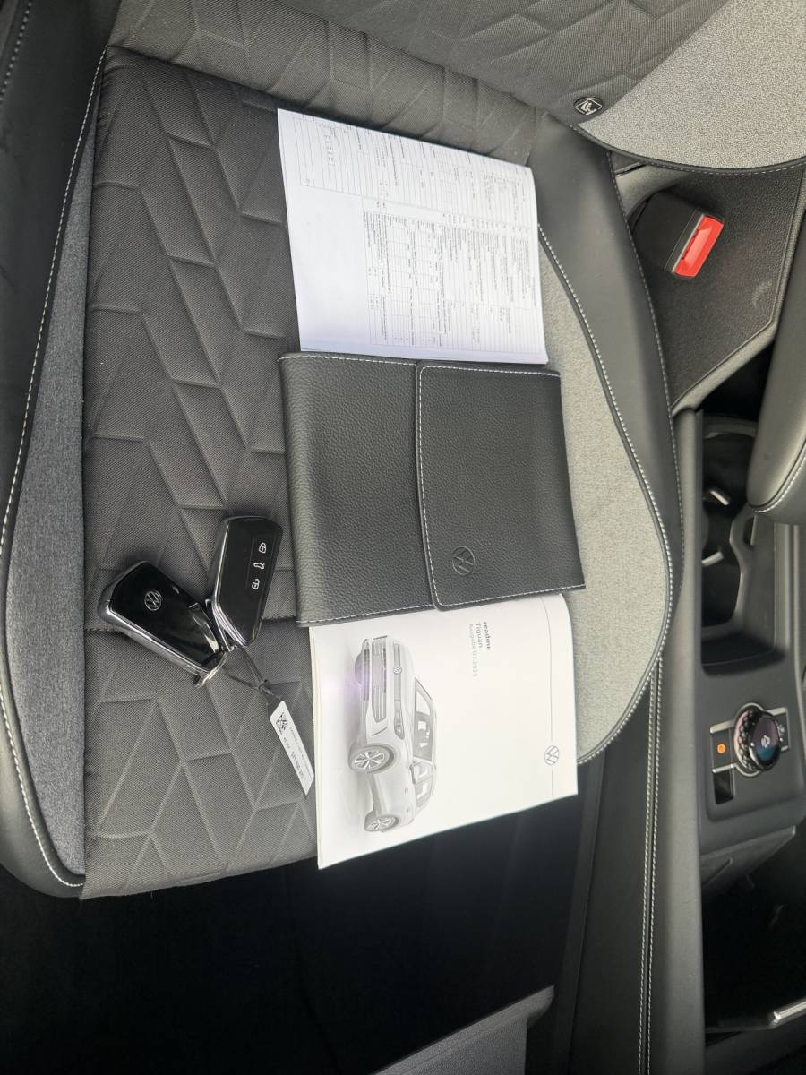 Volkswagen Tiguan Volkswagen Tiguan 1.5 eTSI 18inch 7-traps automaat 360 camera trekhaak Edition 150pk 2025 km 31.000