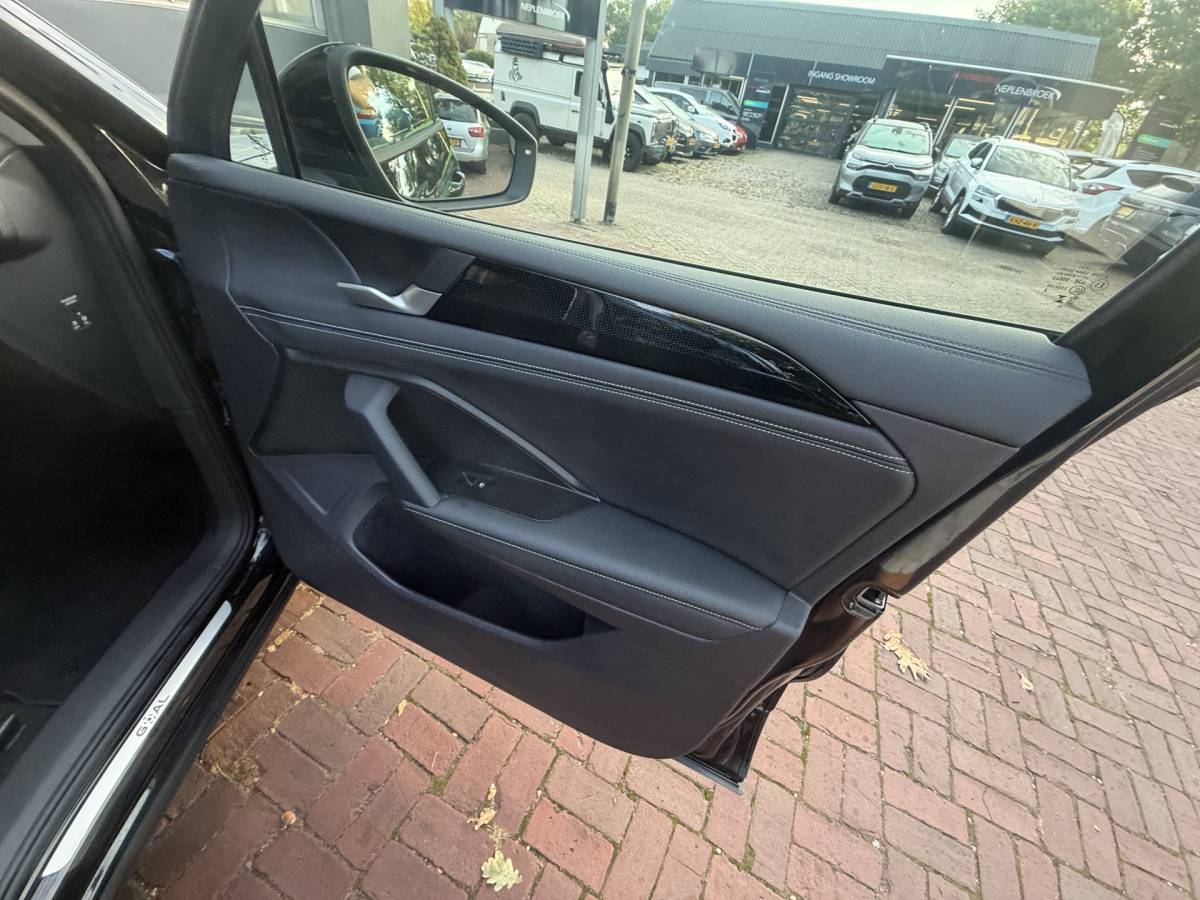 Volkswagen Tiguan Volkswagen Tiguan 1.5 eTSI Life Edition 7-traps automaat 360 camera trekhaak Edition 150pk 20Inch 2025 km 31.000