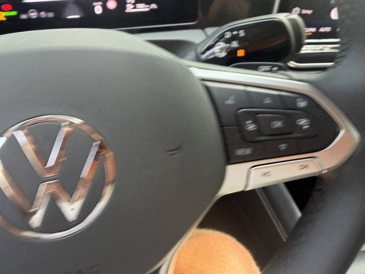 Volkswagen Tiguan Volkswagen Tiguan 1.5 eTSI 18inch 7-traps automaat 360 camera trekhaak Edition 150pk 2025 km 31.000