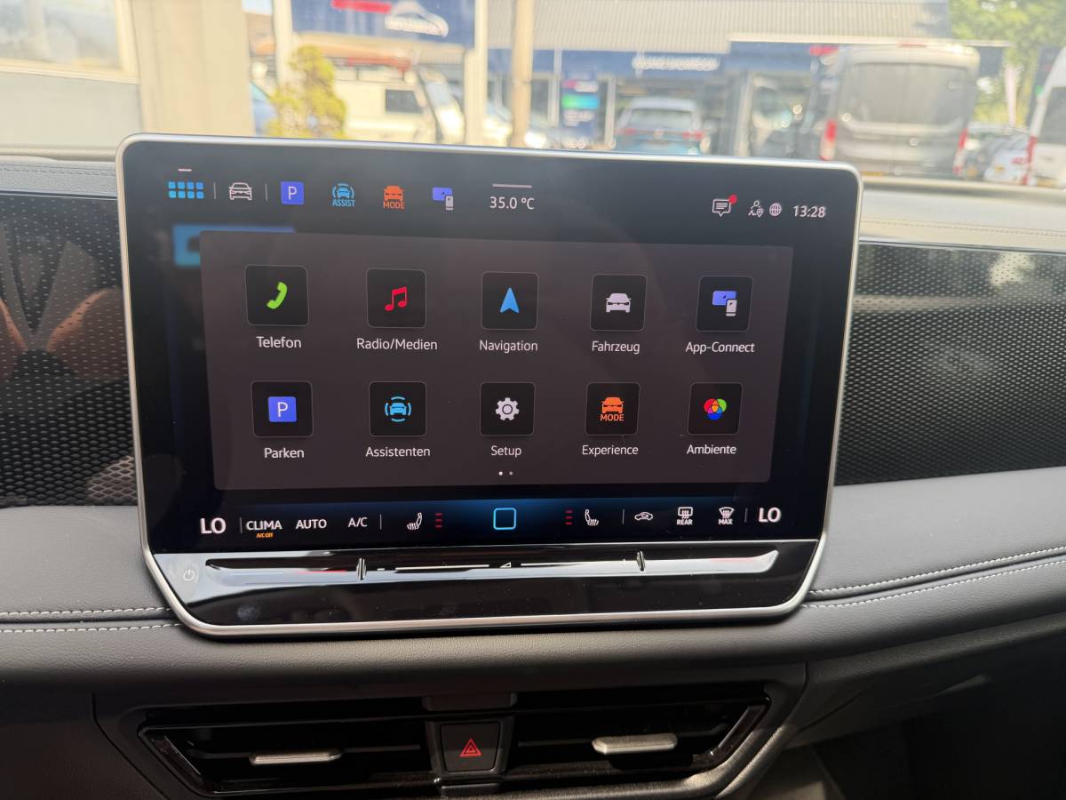 Volkswagen Tiguan Volkswagen Tiguan 1.5 eTSI Life Edition 7-traps automaat 360 camera trekhaak Edition 150pk 20Inch 2025 km 31.000