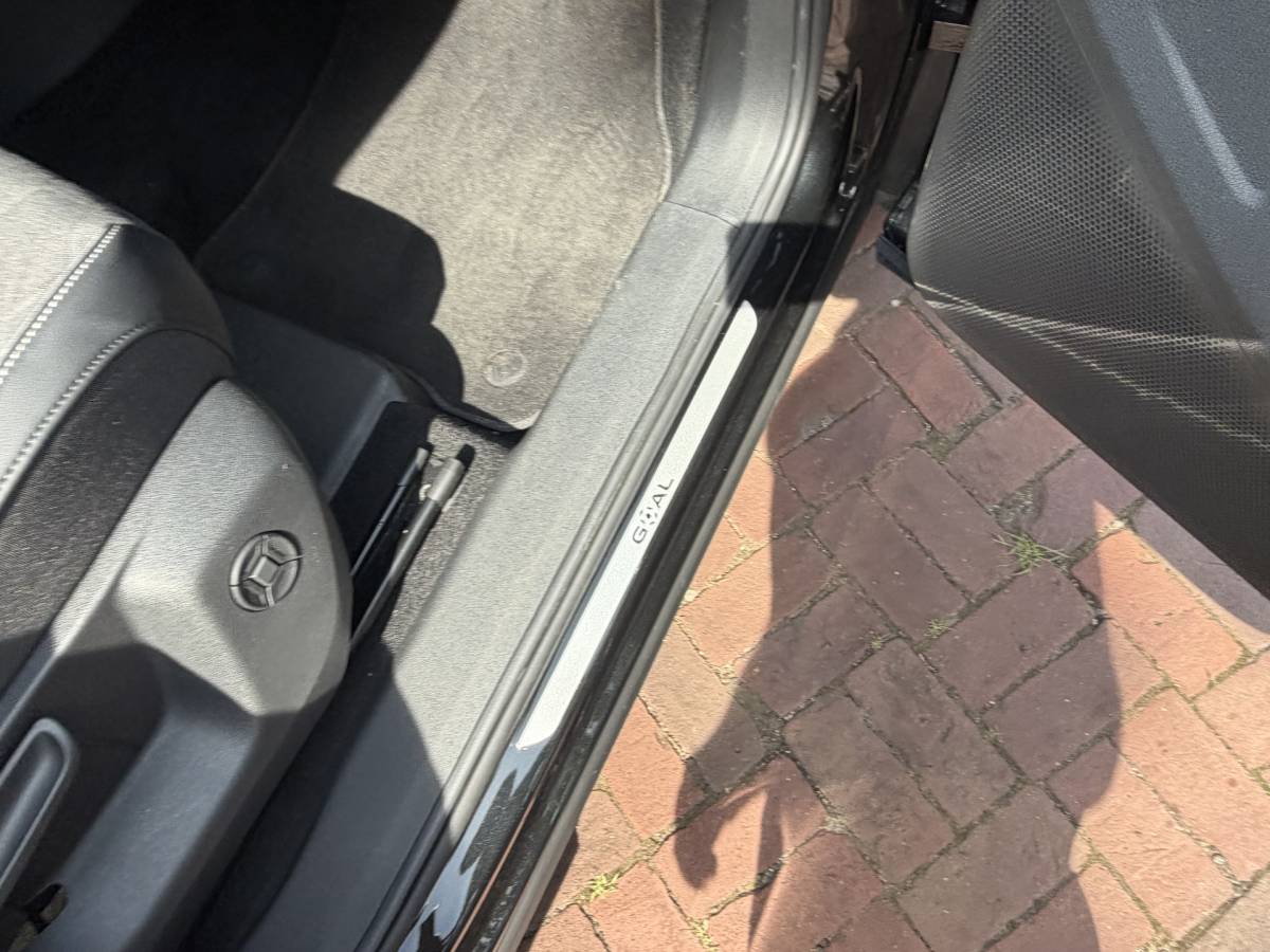 Volkswagen Tiguan Volkswagen Tiguan 1.5 eTSI Life Edition 7-traps automaat 360 camera trekhaak Edition 150pk 20Inch 2025 km 31.000