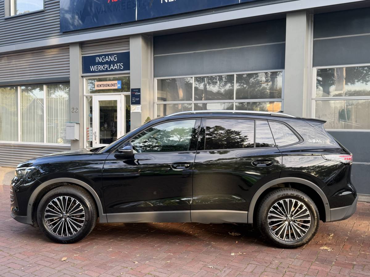 Volkswagen Tiguan Volkswagen Tiguan 1.5 eTSI 18inch 7-traps automaat 360 camera trekhaak Edition 150pk 2025 km 31.000