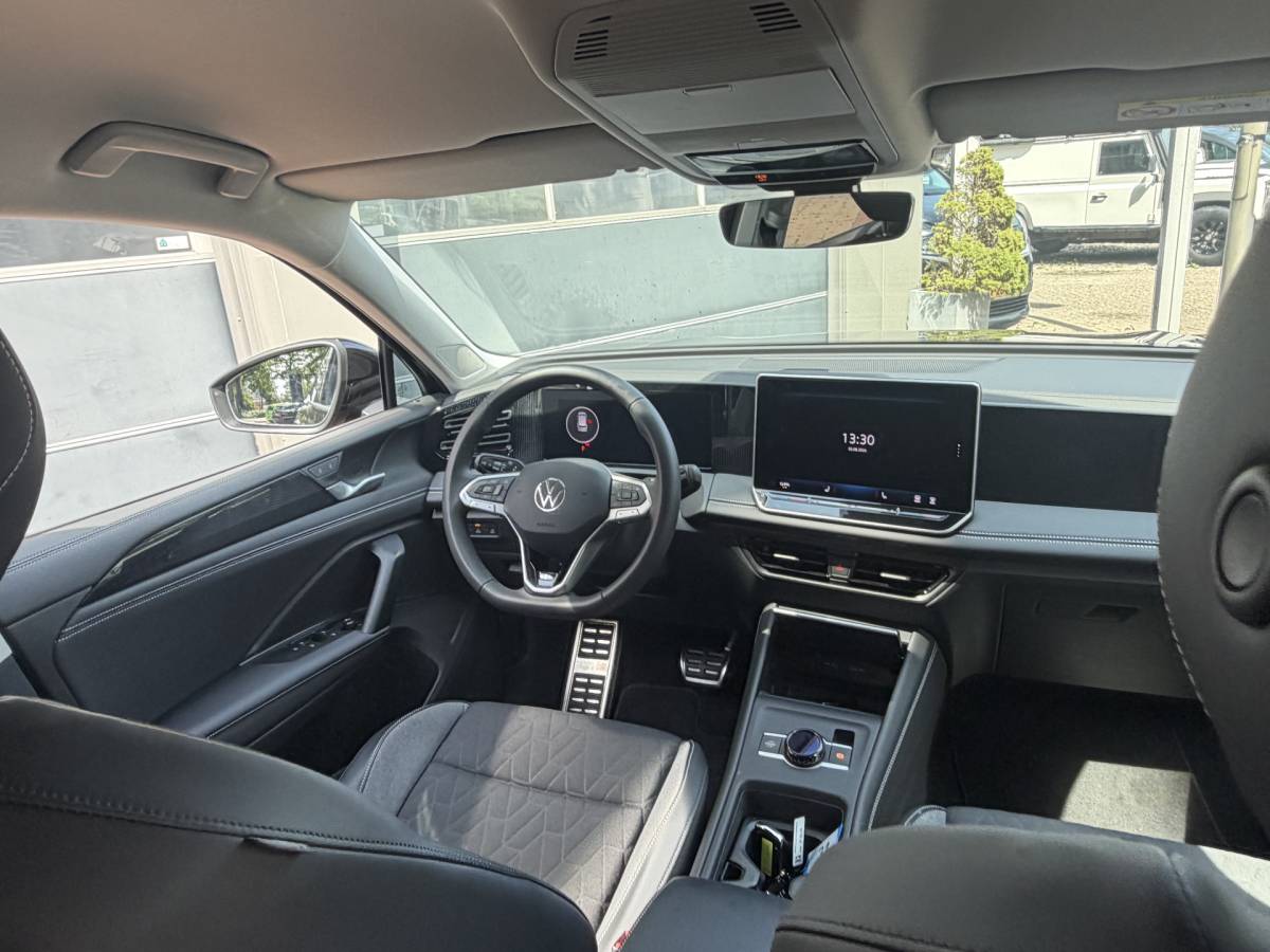 Volkswagen Tiguan Volkswagen Tiguan 1.5 eTSI 18inch 7-traps automaat 360 camera trekhaak Edition 150pk 2025 km 31.000