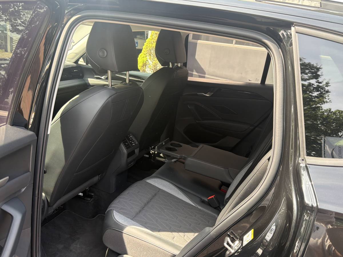 Volkswagen Tiguan Volkswagen Tiguan 1.5 eTSI Life Edition 7-traps automaat 360 camera trekhaak Edition 150pk 20Inch 2025 km 31.000