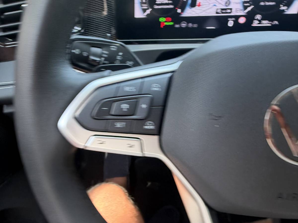 Volkswagen Tiguan Volkswagen Tiguan 1.5 eTSI Life Edition 7-traps automaat 360 camera trekhaak Edition 150pk 20Inch 2025 km 31.000
