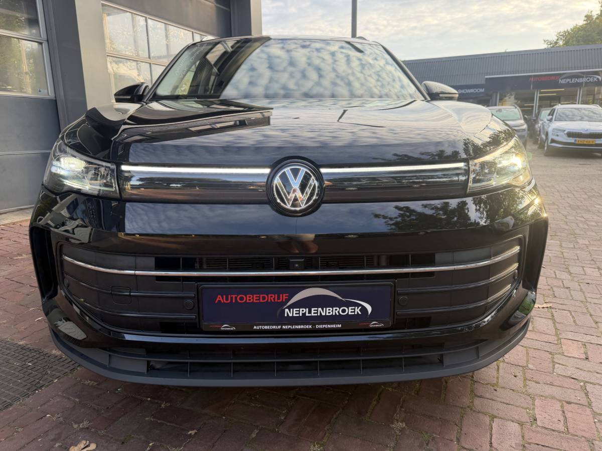 Volkswagen Tiguan Volkswagen Tiguan 1.5 eTSI Life Edition 7-traps automaat 360 camera trekhaak Edition 150pk 20Inch 2025 km 31.000