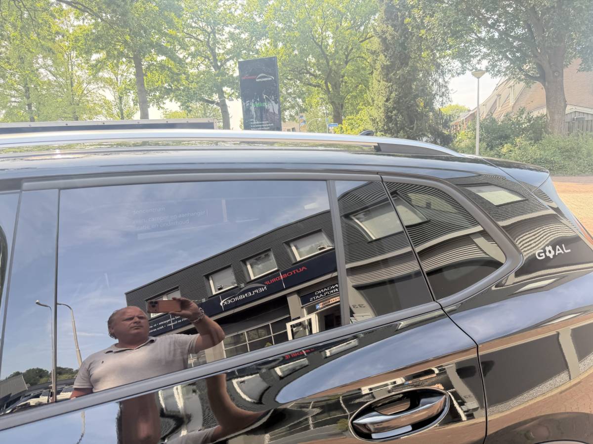 Volkswagen Tiguan Volkswagen Tiguan 1.5 eTSI 18inch 7-traps automaat 360 camera trekhaak Edition 150pk 2025 km 31.000