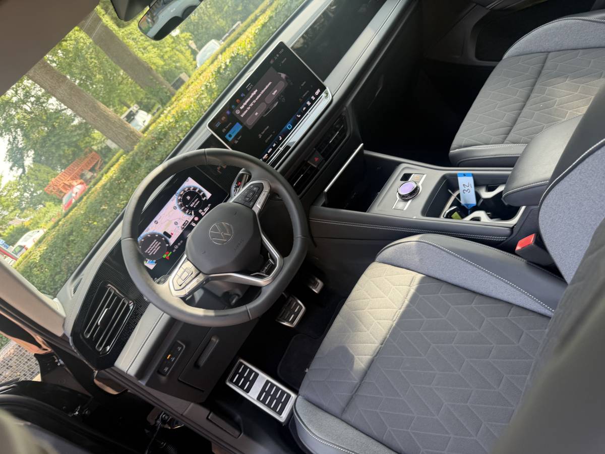Volkswagen Tiguan Volkswagen Tiguan 1.5 eTSI Life Edition 7-traps automaat 360 camera trekhaak Edition 150pk 20Inch 2025 km 31.000