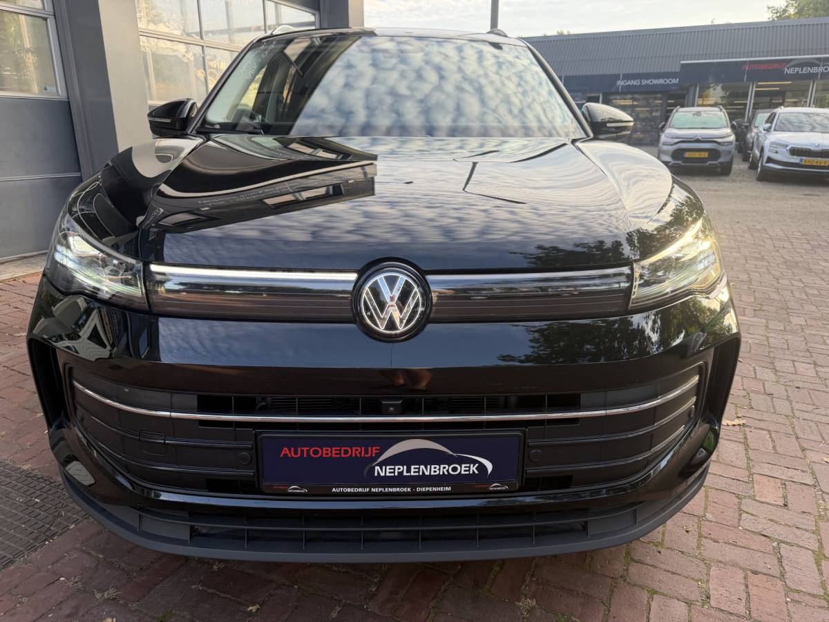 Volkswagen Tiguan Volkswagen Tiguan 1.5 eTSI Life Edition 7-traps automaat 360 camera trekhaak Edition 150pk 20Inch 2025 km 31.000