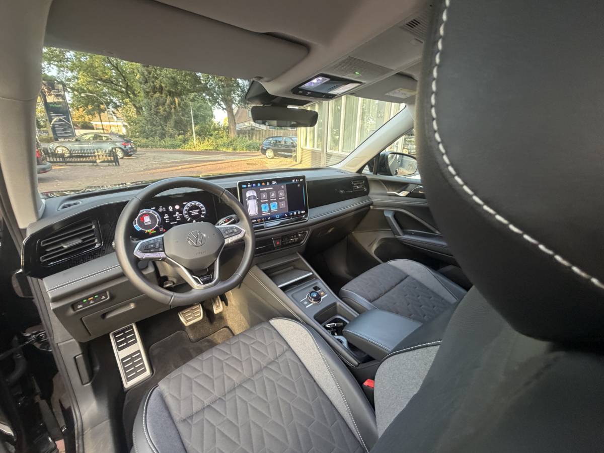 Volkswagen Tiguan Volkswagen Tiguan 1.5 eTSI Life Edition 7-traps automaat 360 camera trekhaak Edition 150pk 20Inch 2025 km 31.000