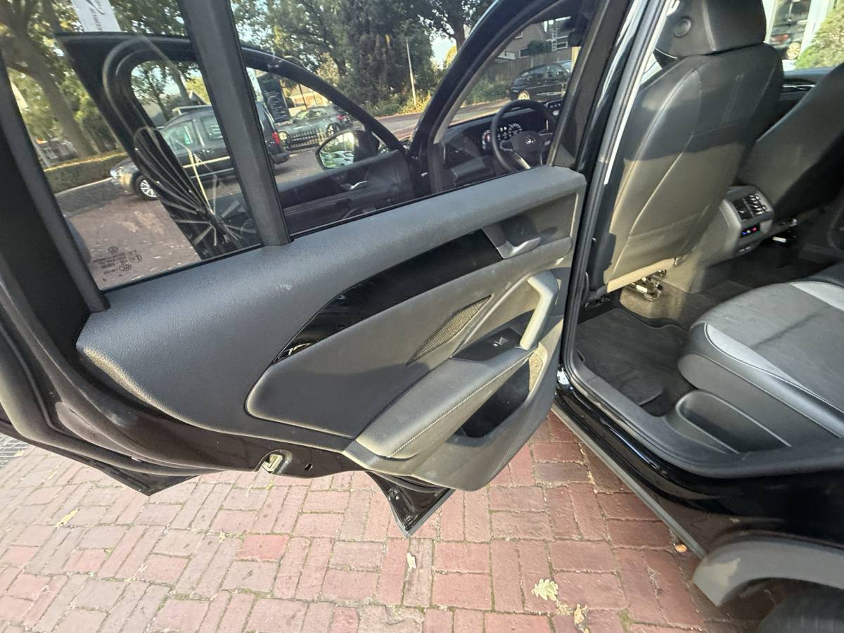 Volkswagen Tiguan Volkswagen Tiguan 1.5 eTSI Life Edition 7-traps automaat 360 camera trekhaak Edition 150pk 20Inch 2025 km 31.000