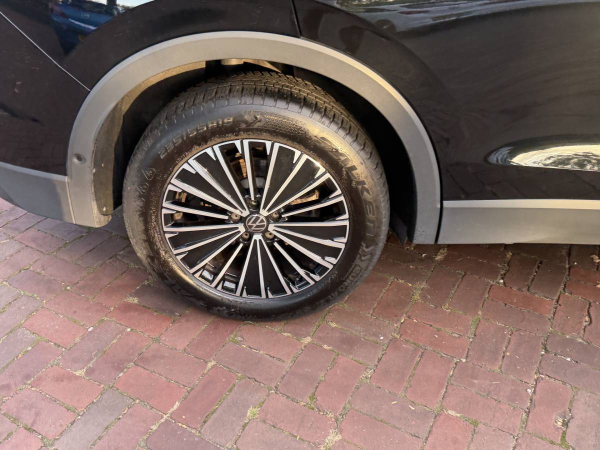 Volkswagen Tiguan Volkswagen Tiguan 1.5 eTSI Life Edition 7-traps automaat 360 camera trekhaak Edition 150pk 20Inch 2025 km 31.000