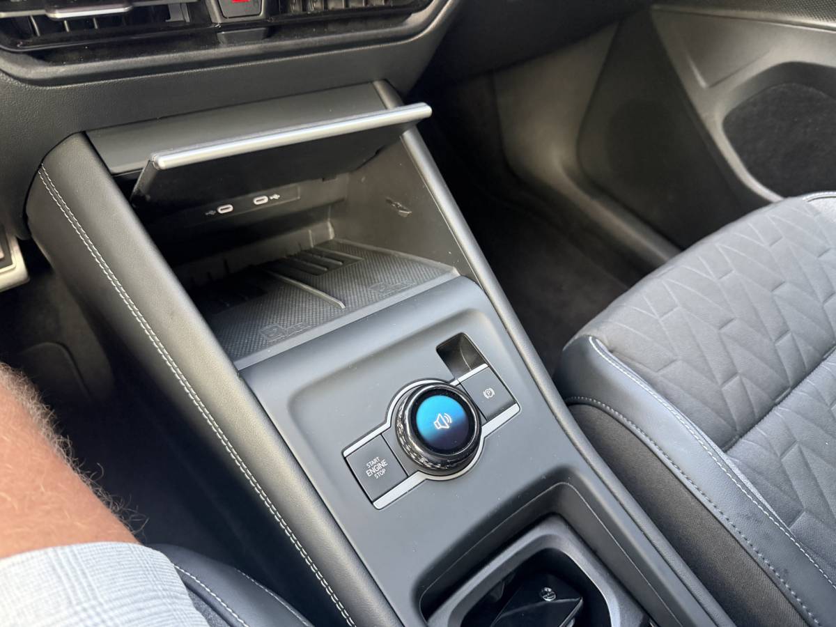 Volkswagen Tiguan Volkswagen Tiguan 1.5 eTSI 18inch 7-traps automaat 360 camera trekhaak Edition 150pk 2025 km 31.000
