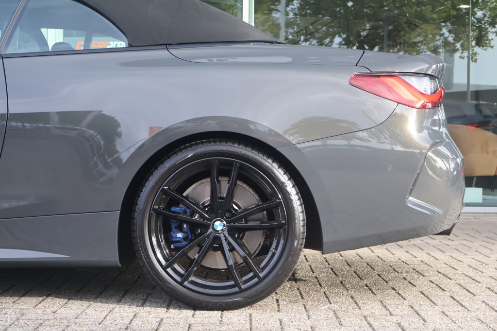 BMW 4 Serie BMW 4-Serie Cabrio (g23) 420i M-Sport 184pk | Dravitgrau | Carbon | ACC | Climate | HUD | Stoelverwarming | Camera
