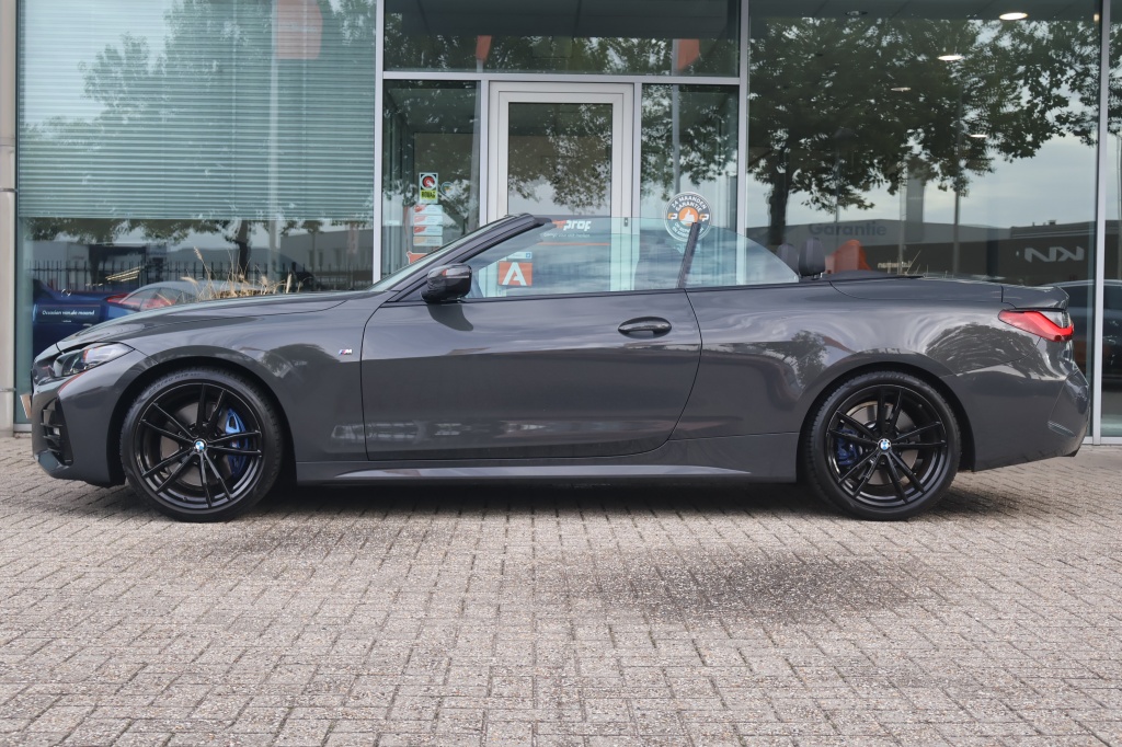 BMW 4 Serie BMW 4-Serie Cabrio (g23) 420i M-Sport 184pk | Dravitgrau | Carbon | ACC | Climate | HUD | Stoelverwarming | Camera