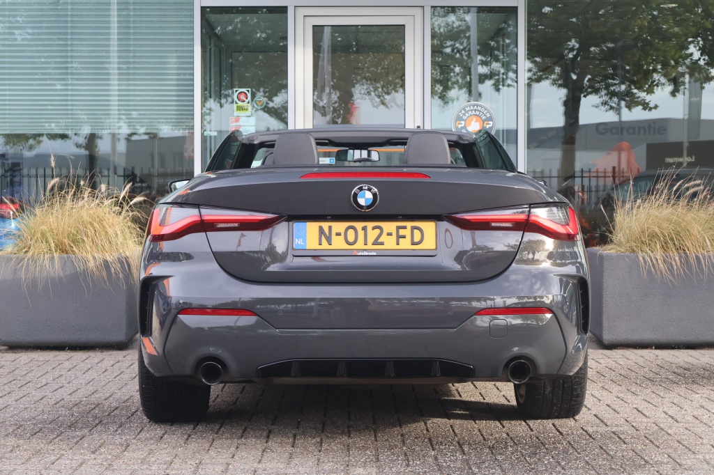 BMW 4 Serie BMW 4-Serie Cabrio (g23) 420i M-Sport 184pk | Dravitgrau | Carbon | ACC | Climate | HUD | Stoelverwarming | Camera